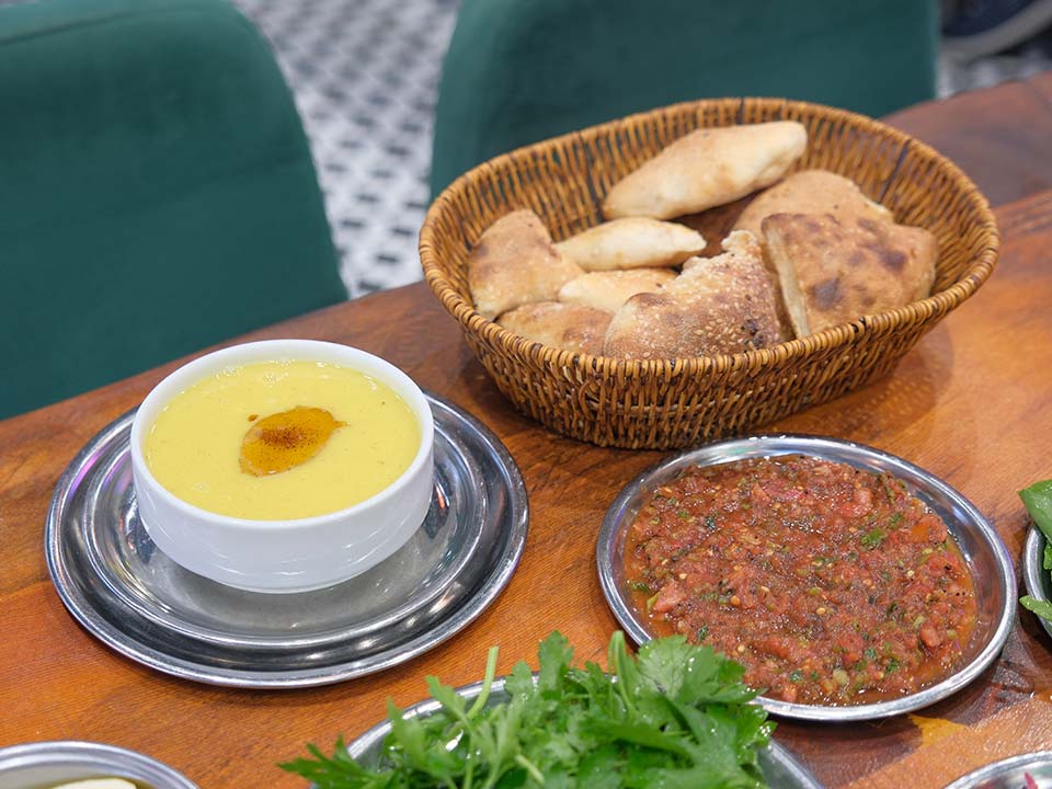 Doğal Et Suyu ve Tereyağı Dokunuşuyla Mercimek Çorbası