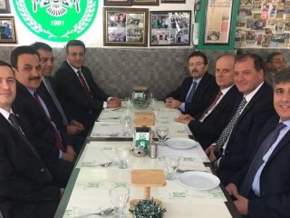 Halk Etliekmek Gelen Ünlüler